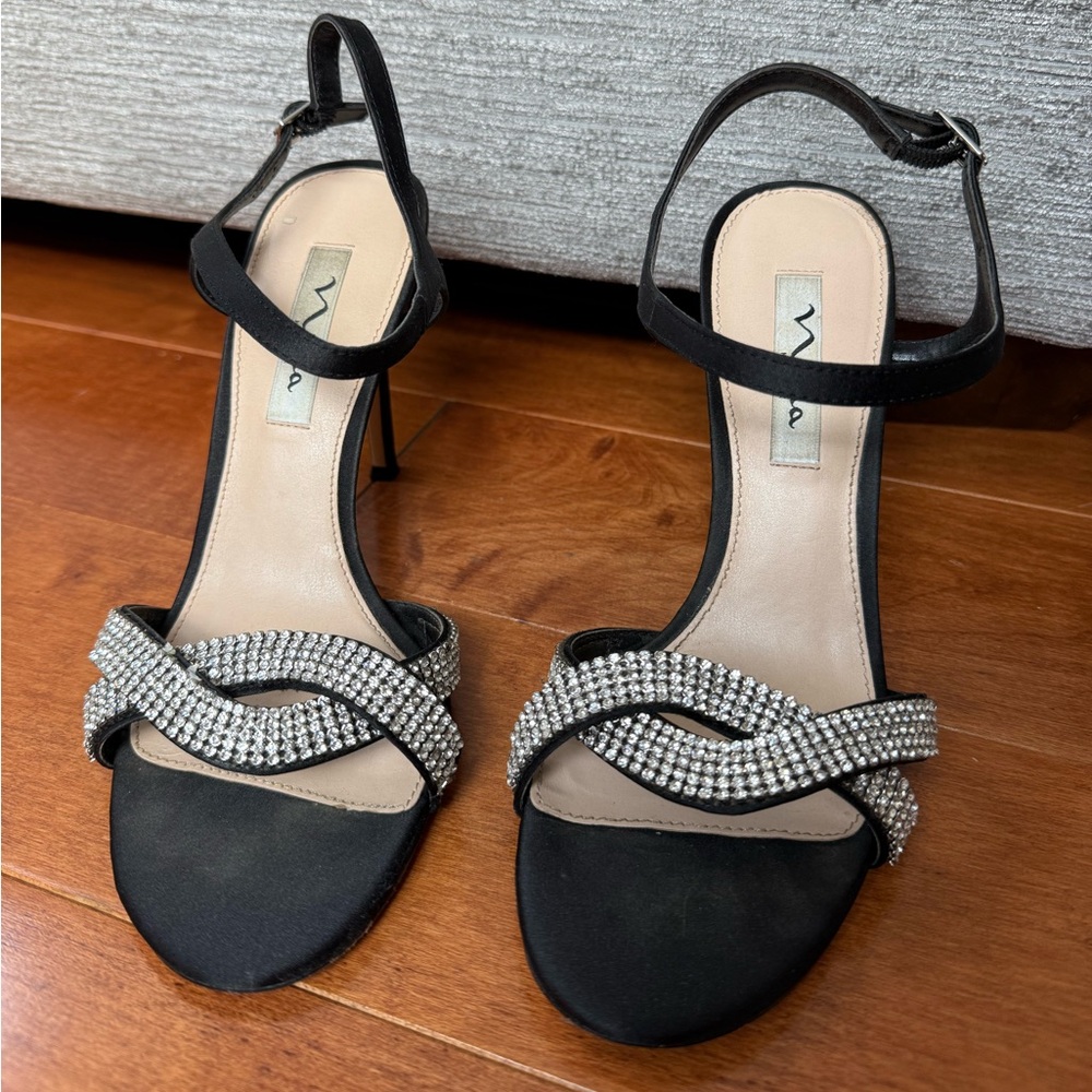Black Women's Heels with Rhinestone Accents
Great for New Years Eve